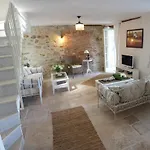 Casa Svalba Ровинь